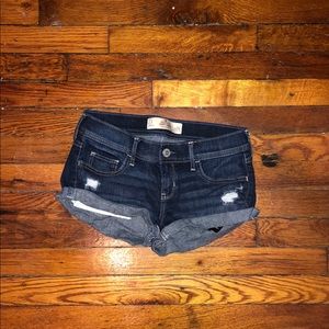 Hollister Shorts size 3